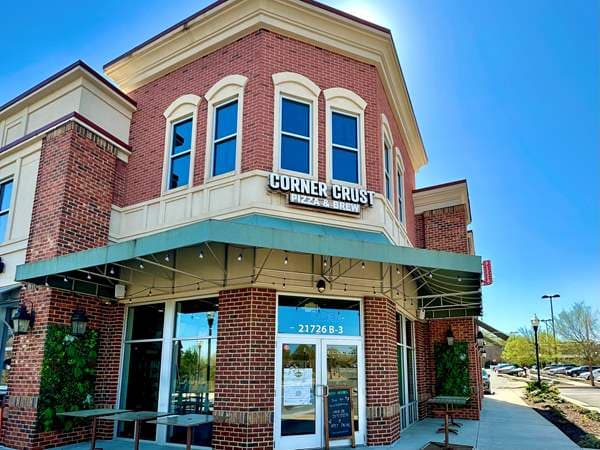 Corner Crust Pizza & Brew banner